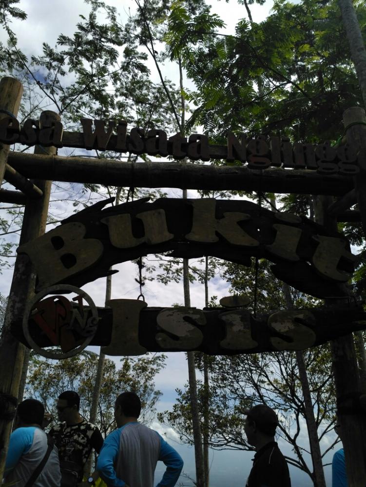 Keindahan dan Kesejukan Bukit ISIS di Kulonprogo