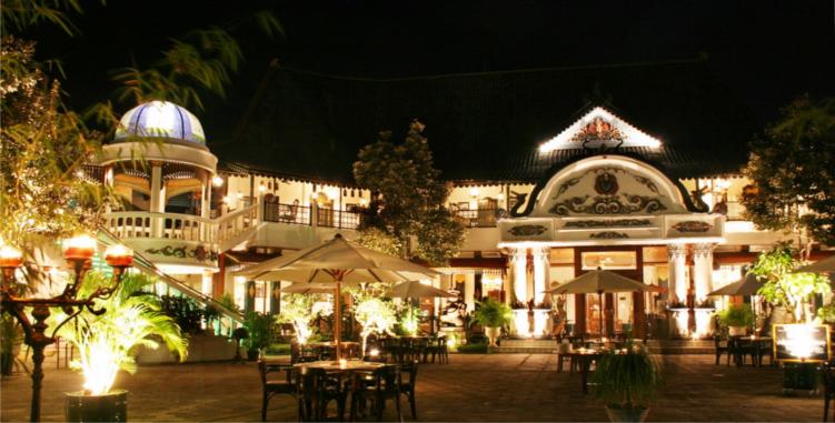 Sekar Kedhaton Restoran Jawa Unik