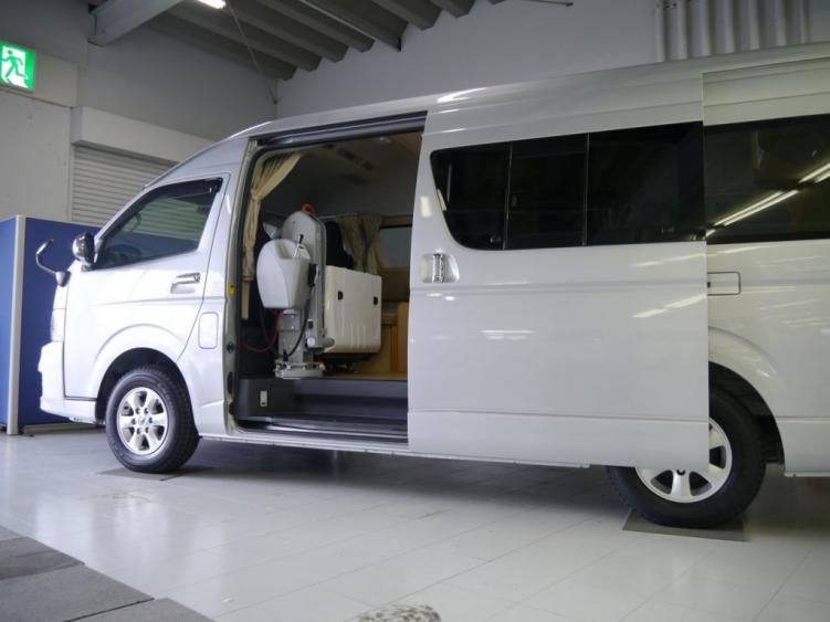 Sewa Hiace Yogyakarta Murah - Armada Terbaru & Fasilitas Lengkap - Call